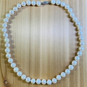 8.5mm freshwater pearl necklace  17” 925 new stunning